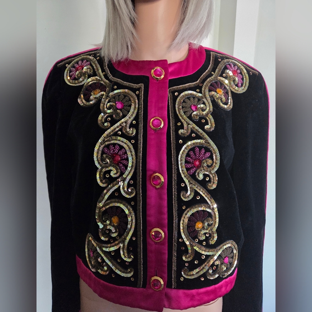 RARE Vintage Escada Black Velvet Sequin Beaded Blazer Size EU 38